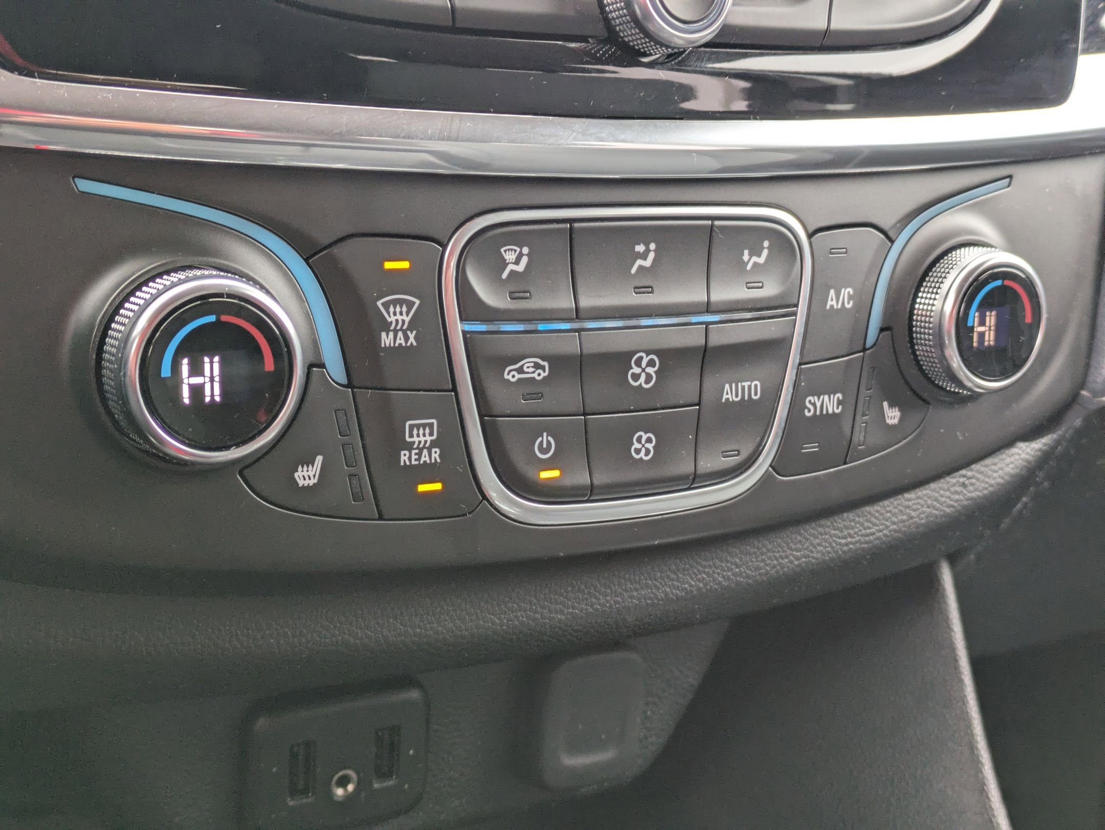 Used 2018 Chevrolet Traverse LT image 19