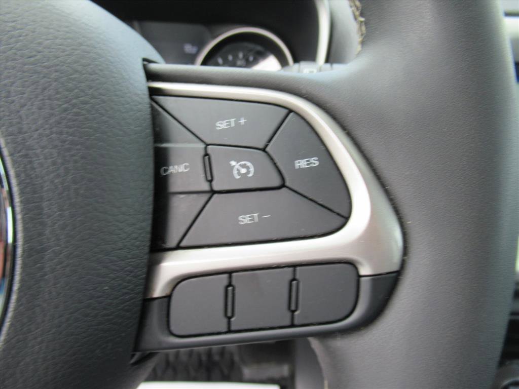 Used 2021 Jeep Compass Latitude image 21