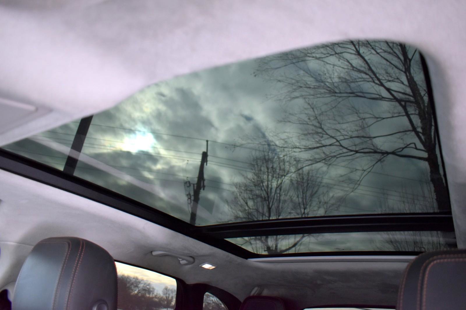 Used 2019 Jaguar F-PACE Prestige image 25