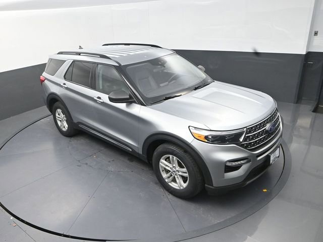 Used 2024 Ford Explorer XLT w/ Equipment Group 202A image 11