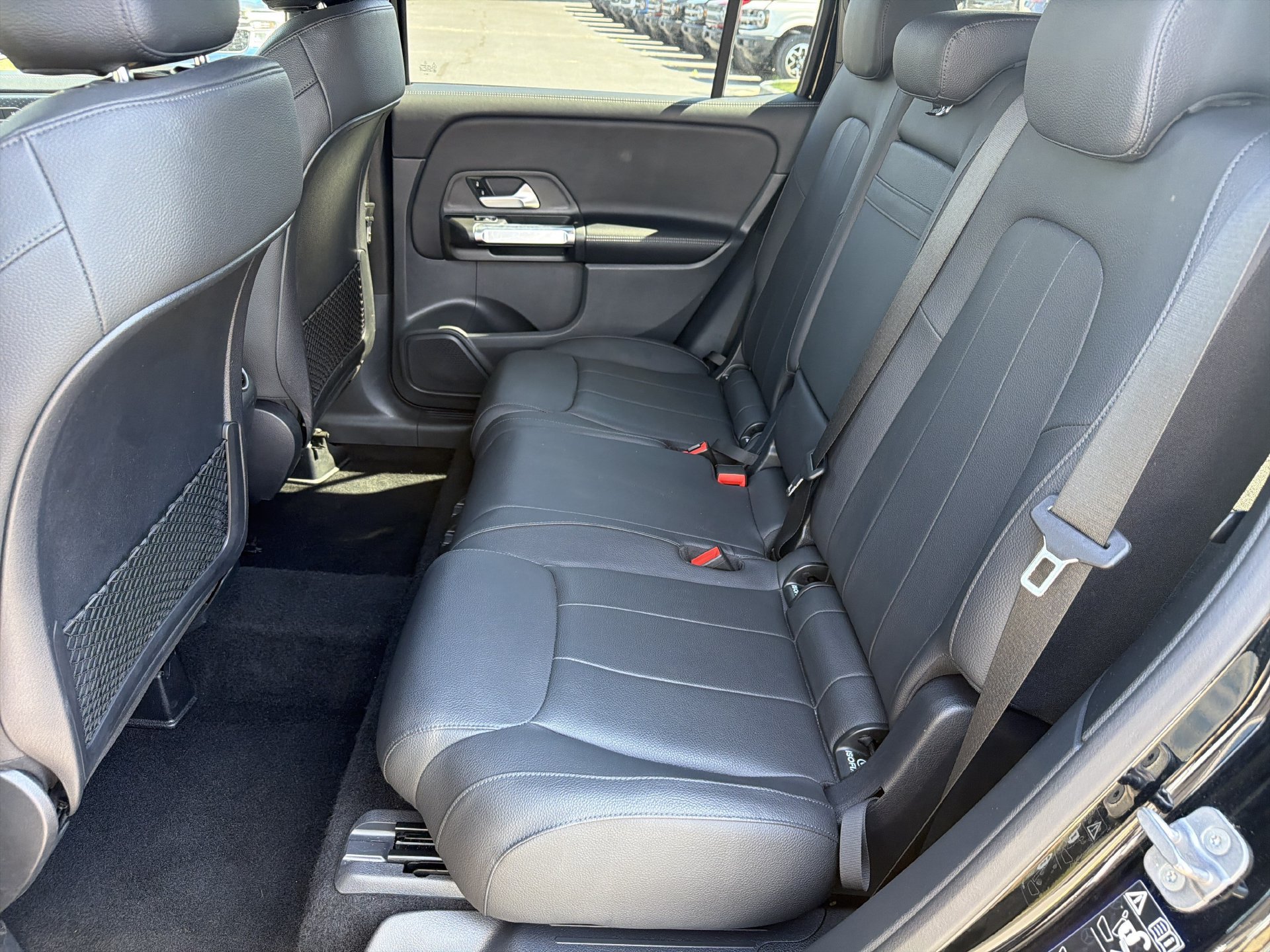 Used 2025 Mercedes-Benz GLB 250 image 23