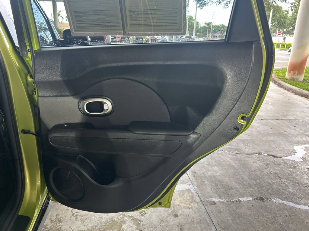 Used 2014 Kia Soul + FWD image 25