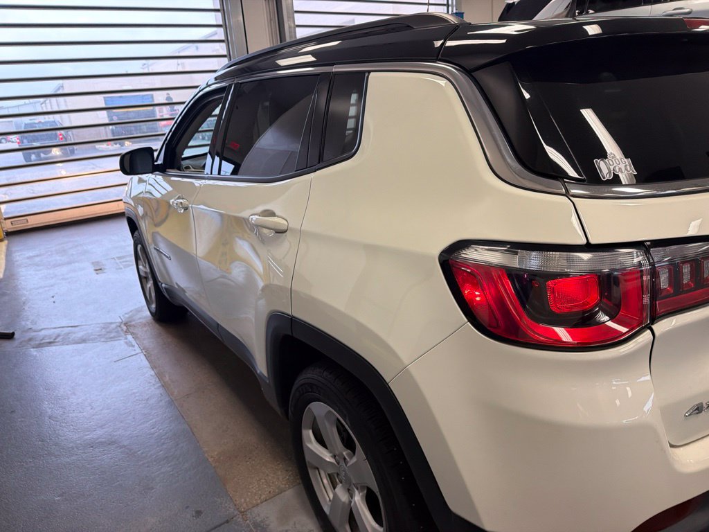 Used 2019 Jeep Compass Latitude w/ Popular Equipment Group AWD/4WD image 9