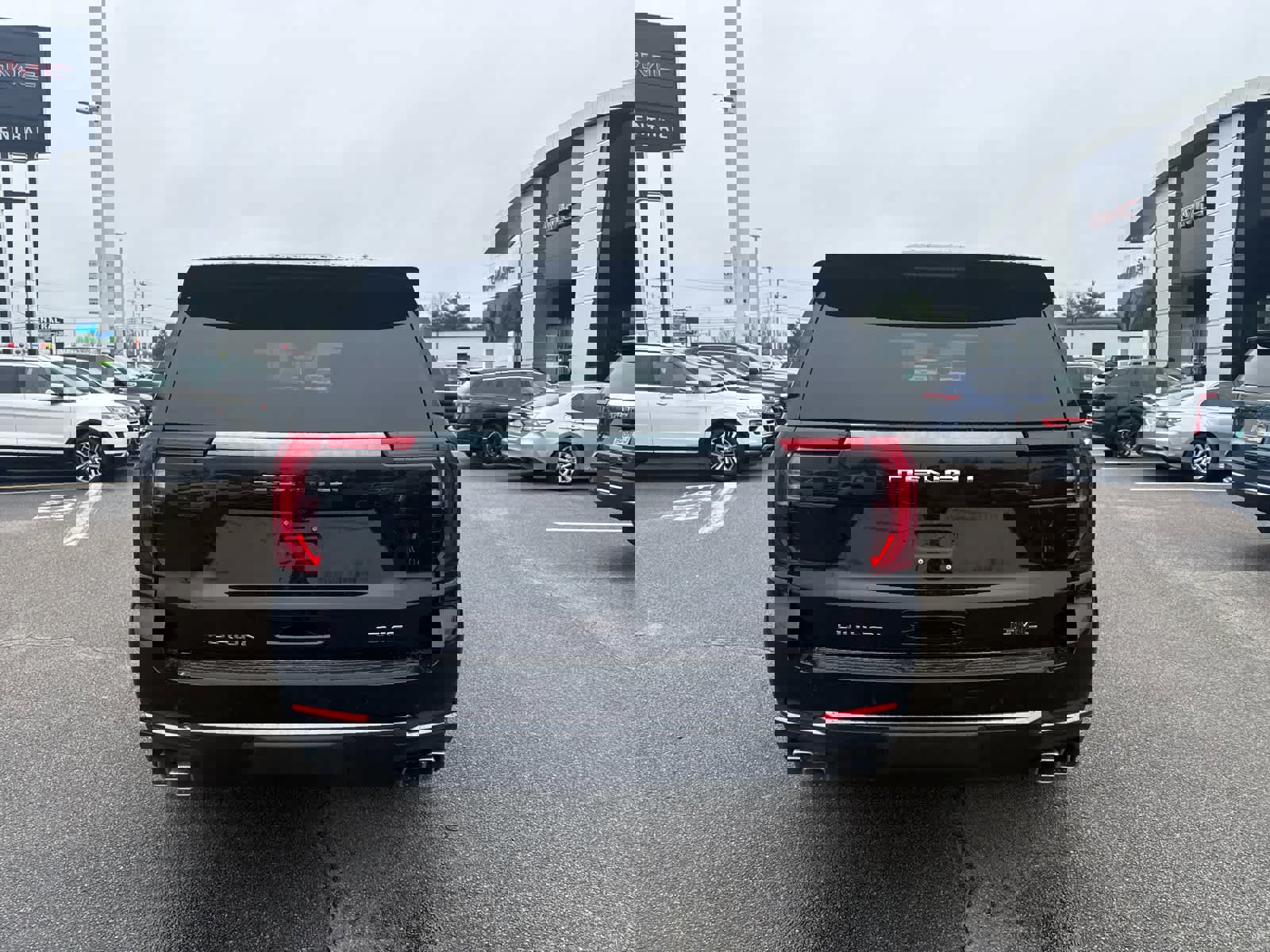 New 2026 GMC Yukon Denali Ultimate AWD/4WD image 4