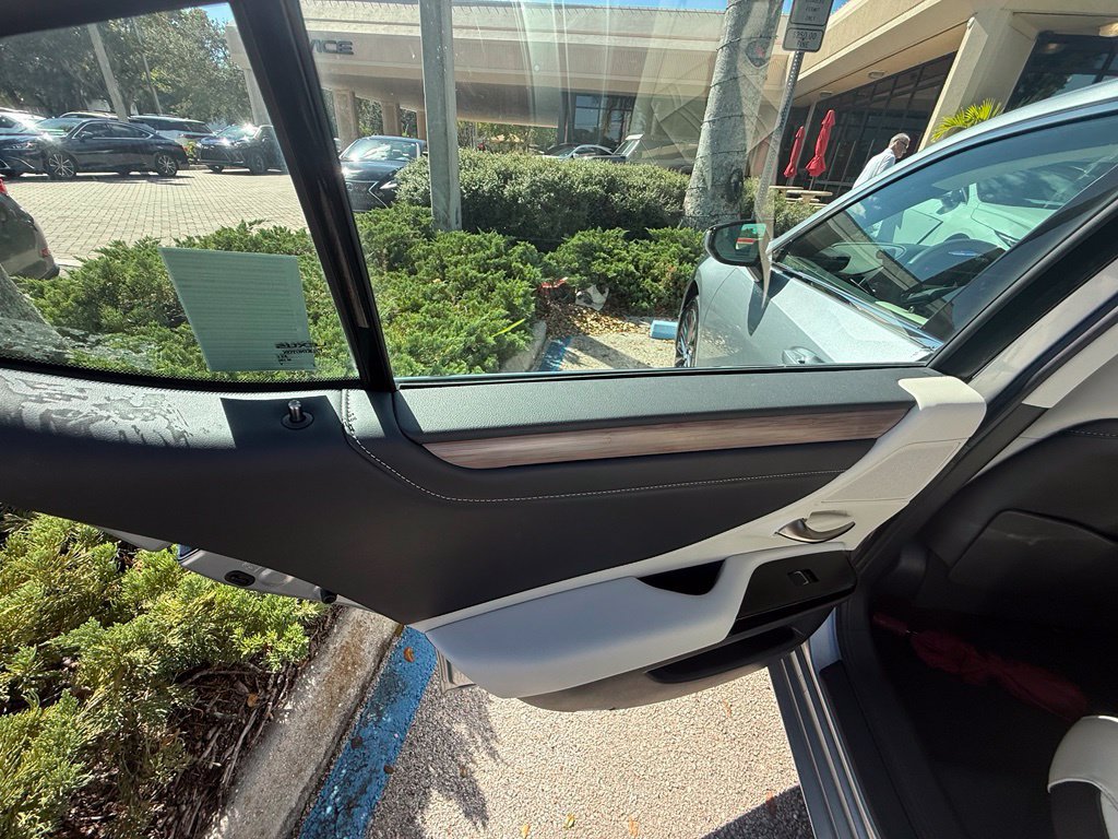 Used 2024 Lexus ES 300h w/ Technology Package FWD image 22