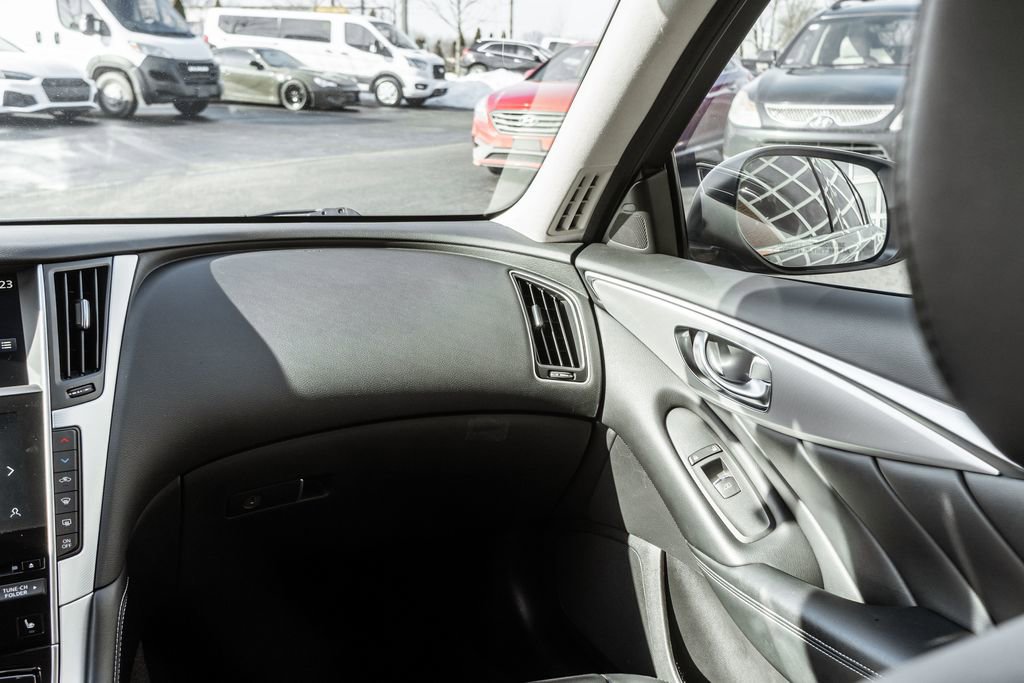 Used 2021 INFINITI Q50 Luxe image 12
