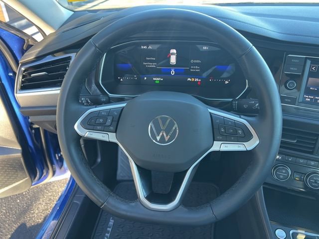 Used 2023 Volkswagen Jetta SE image 10