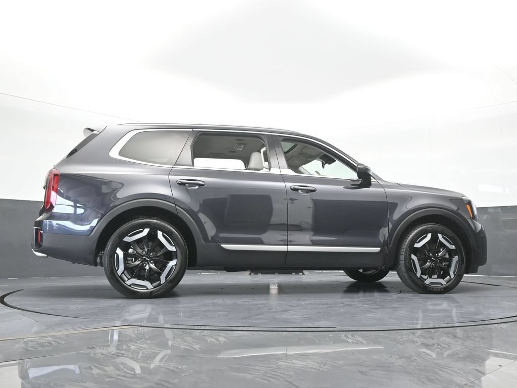 Used 2025 Kia Telluride S FWD image 63