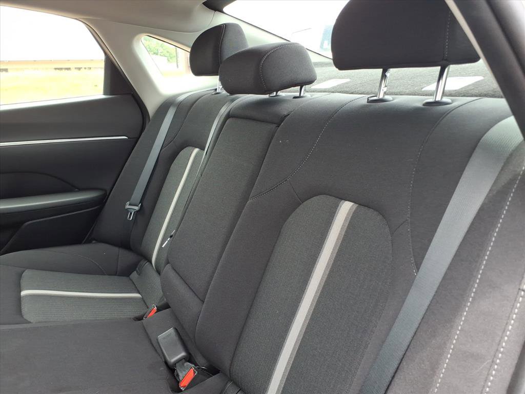 Used 2025 Hyundai Sonata SEL FWD image 12