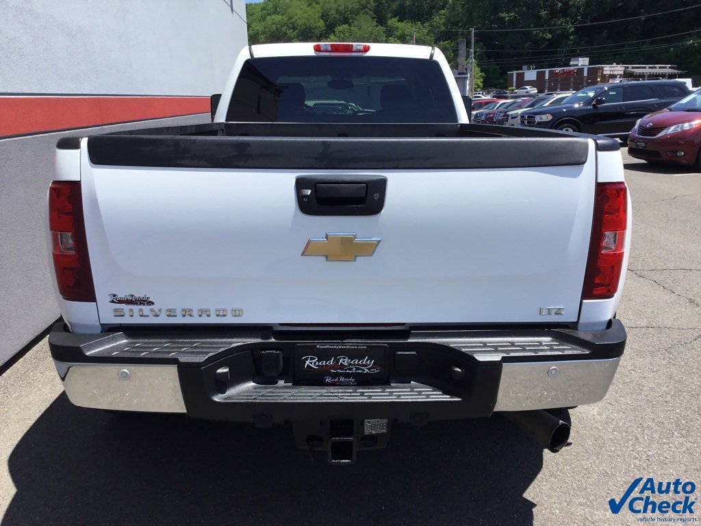 Used 2011 Chevrolet Silverado 3500 LTZ w/ Snow Plow Prep Package image 8