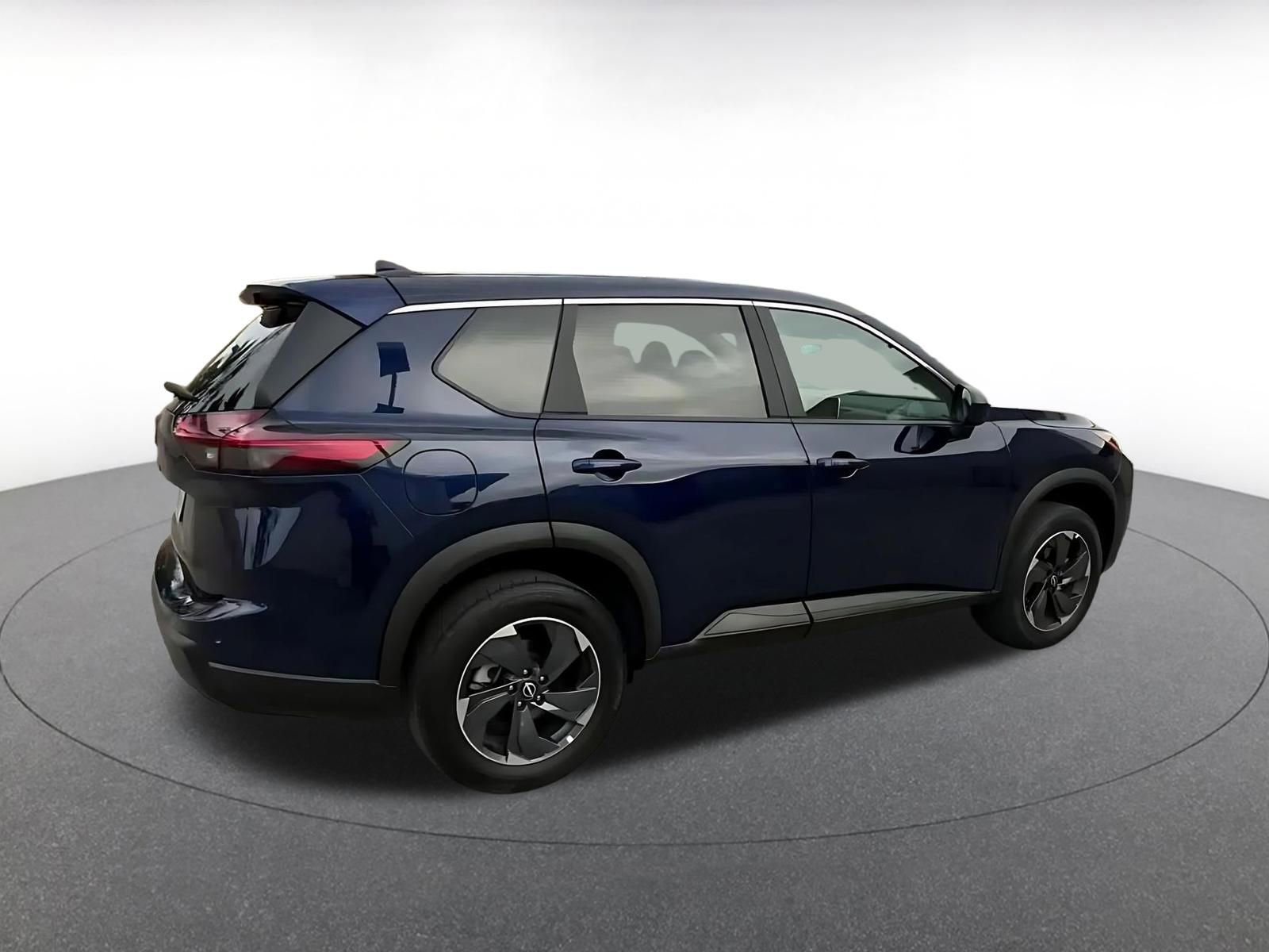 Used 2025 Nissan Rogue SV image 14