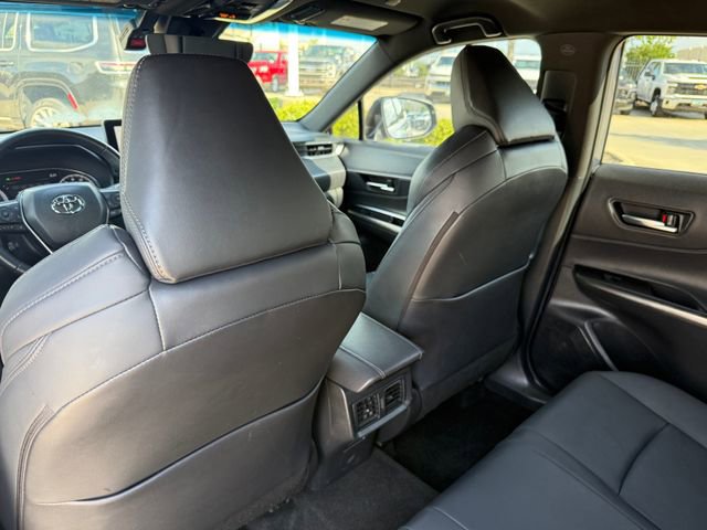 Used 2024 Toyota Venza XLE image 28