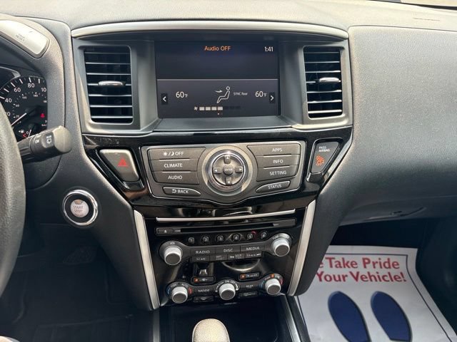 Used 2020 Nissan Pathfinder SV AWD/4WD image 12
