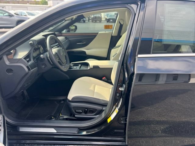 Used 2025 Lexus ES 350 w/ Premium Package FWD image 29