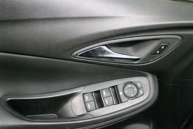 Used 2025 Buick Encore GX Preferred FWD image 13