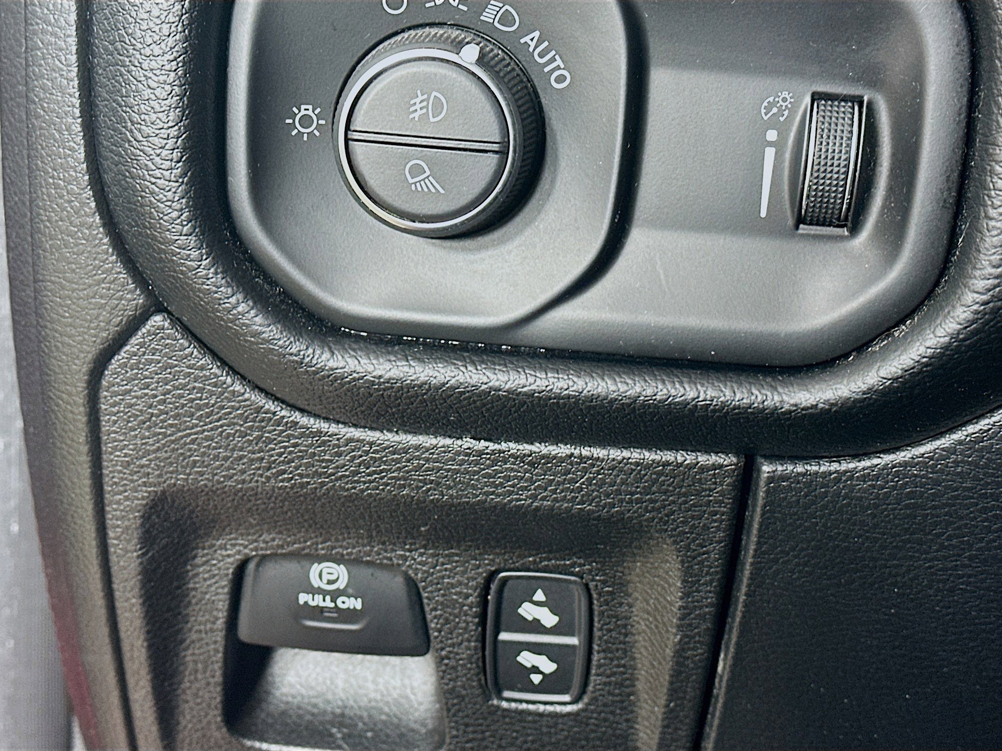 Used 2020 RAM 1500 Big Horn image 11