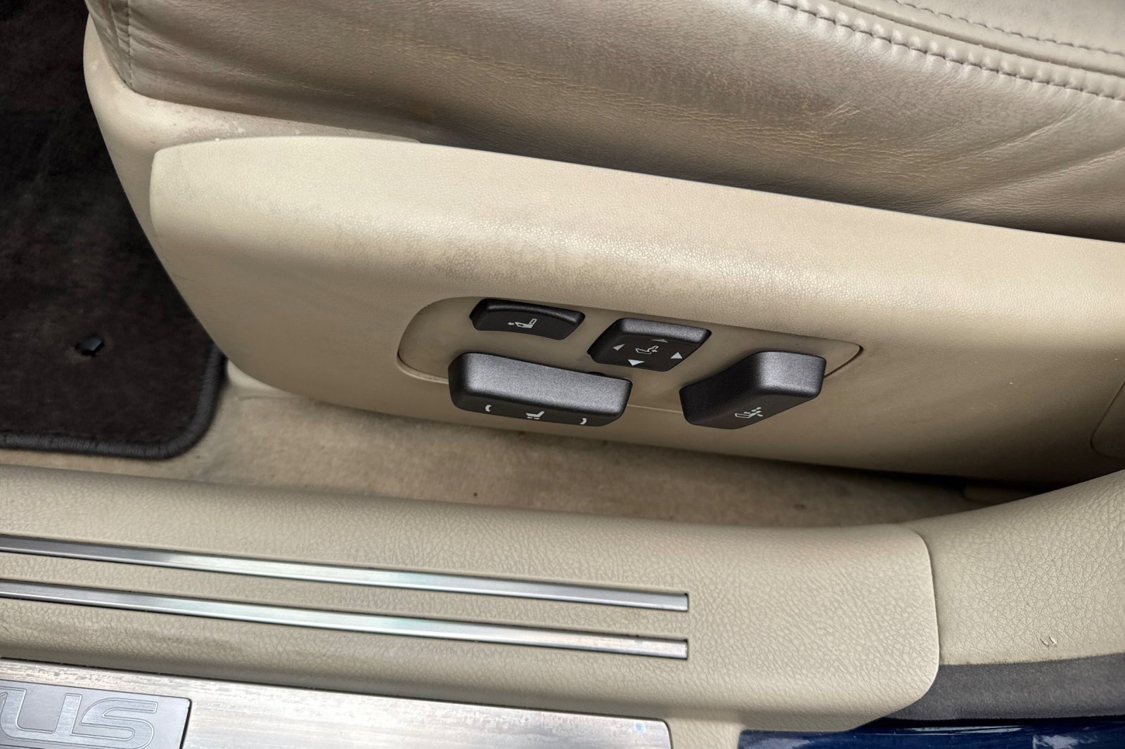 Used 2011 Lexus LS 460 L w/ Luxury Value Edition RWD image 14