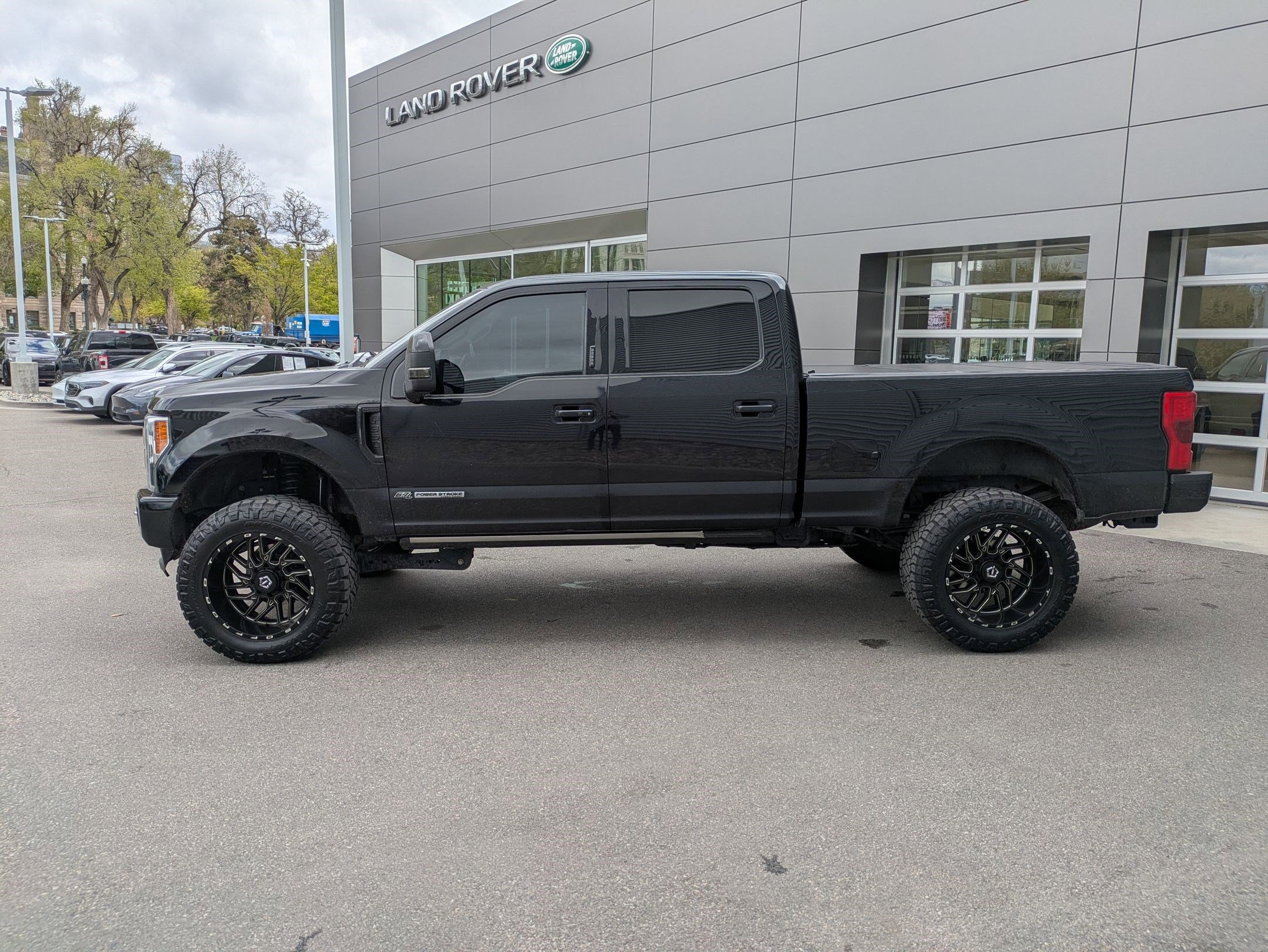 Used 2017 Ford F350 Platinum w/ Platinum Ultimate Package image 7