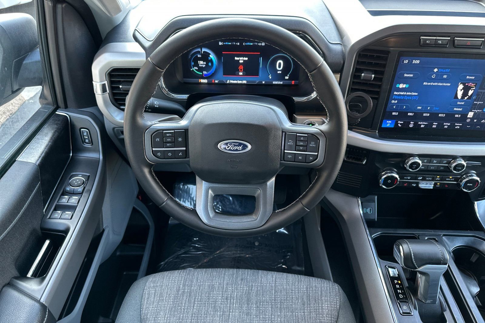 Used 2023 Ford F150 Lightning XLT image 15