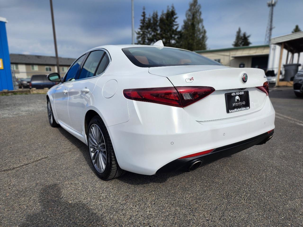 Used 2017 Alfa Romeo Giulia Ti w/ TI Lusso Package AWD/4WD image 8