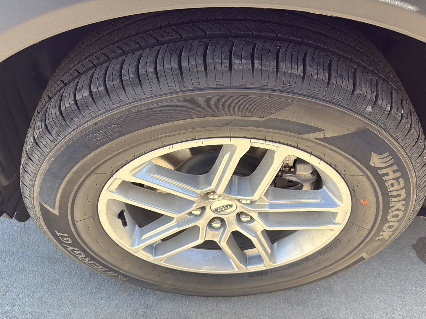 New 2026 Ford Explorer Active image 4