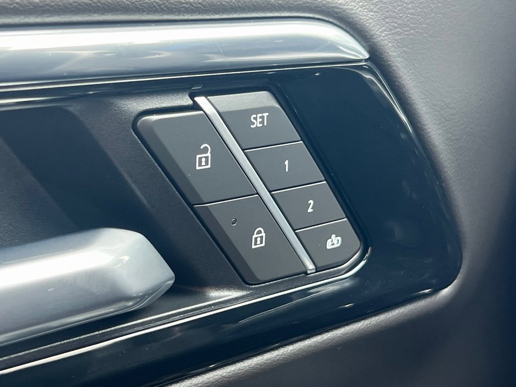 New 2025 Chevrolet Suburban Premier image 12