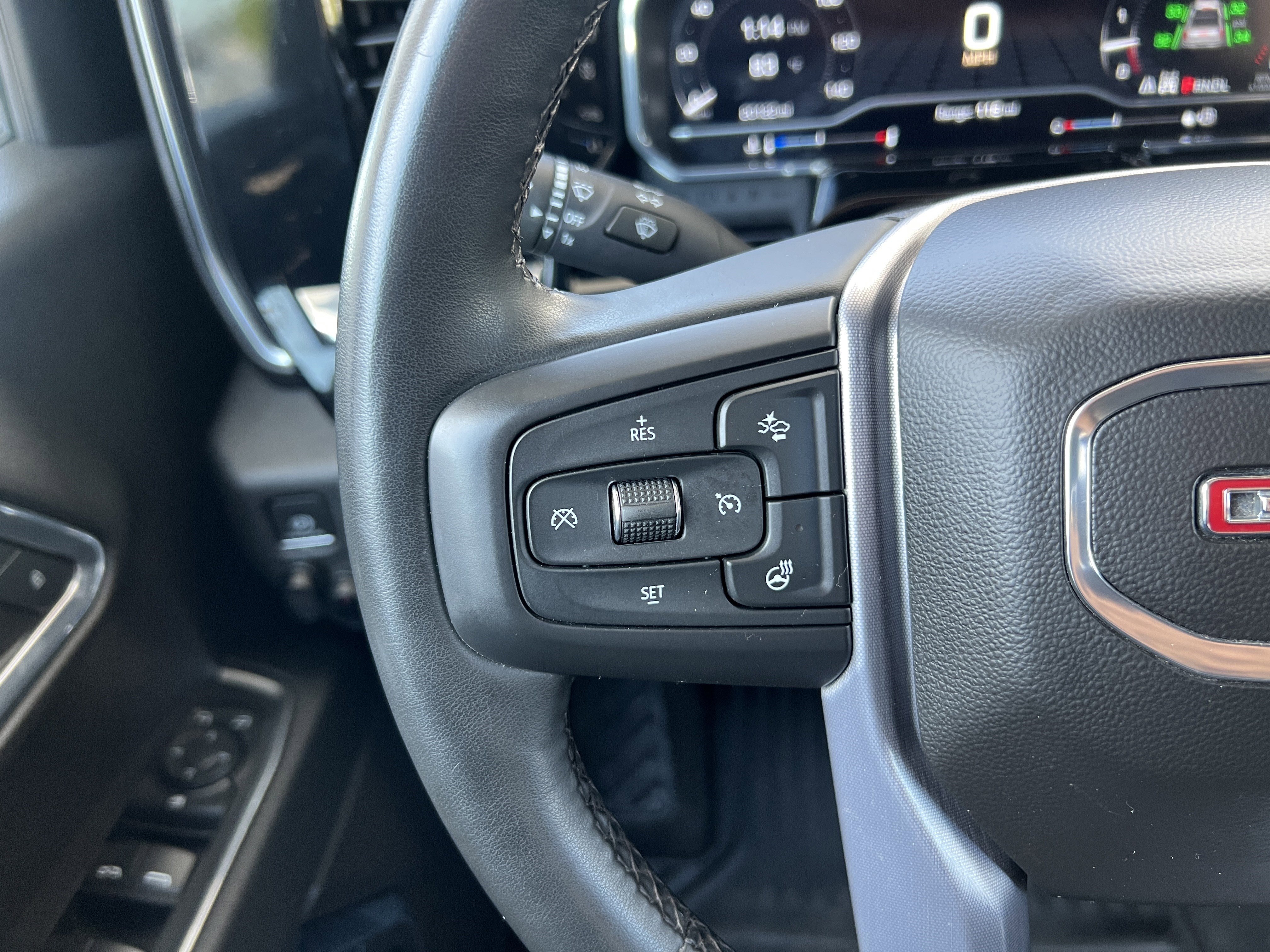 Used 2023 GMC Sierra 1500 Elevation image 28