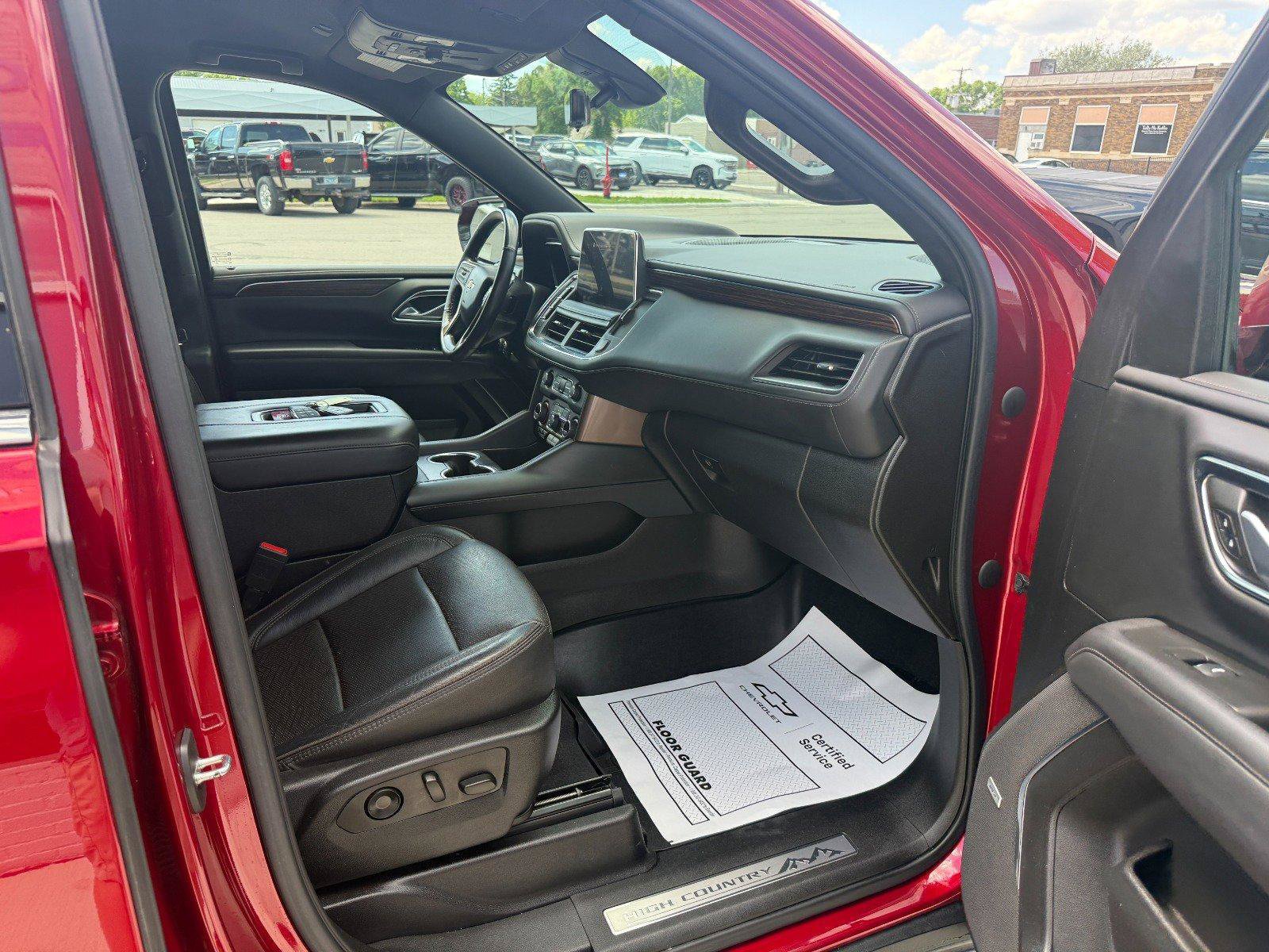 Used 2022 Chevrolet Suburban High Country AWD/4WD image 26