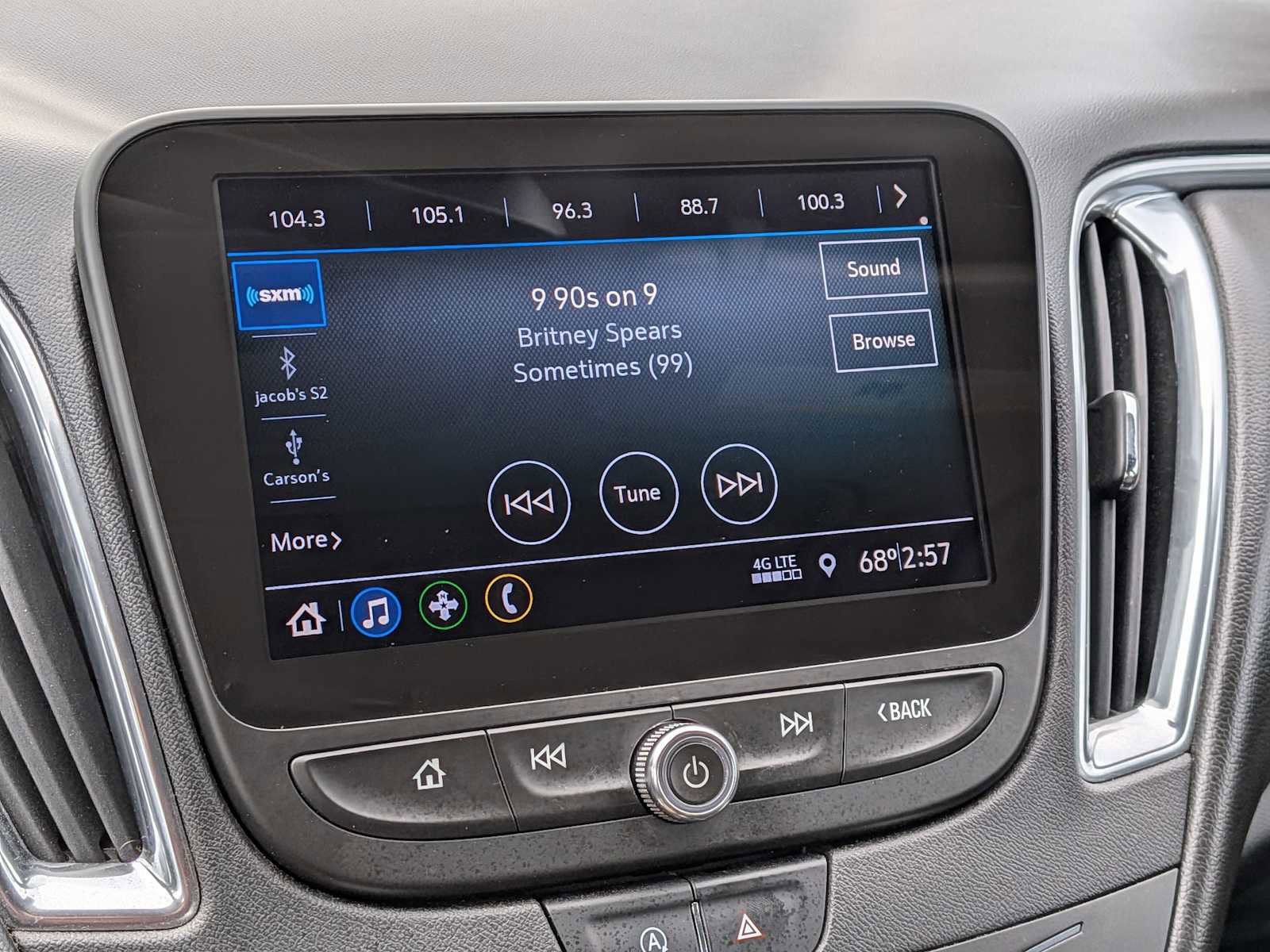 Used 2020 Chevrolet Malibu LT w/ Leather Package image 29