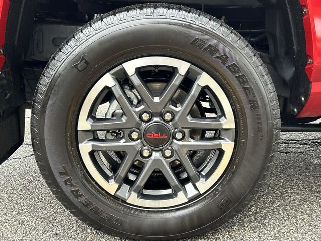Used 2025 Toyota Tacoma TRD Sport image 12