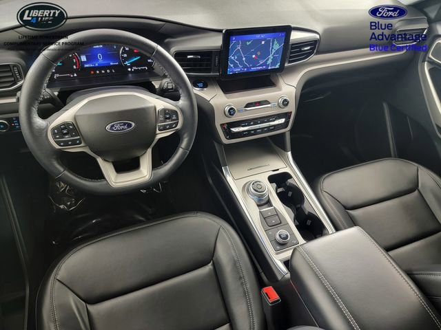 Used 2023 Ford Explorer XLT w/ Equipment Group 202A AWD/4WD image 34