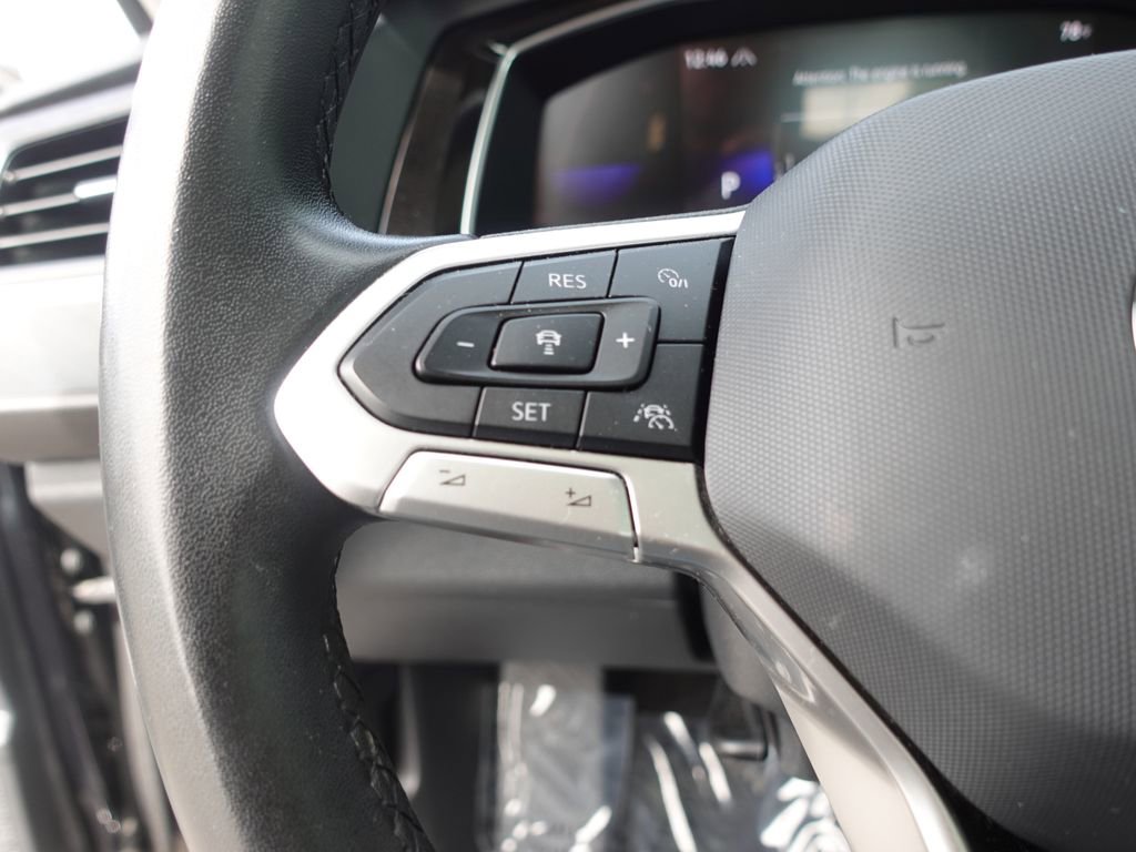 Used 2024 Volkswagen Jetta SE image 14