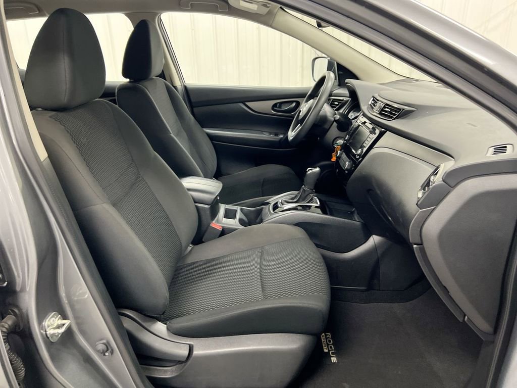 Used 2021 Nissan Rogue Sport S image 21