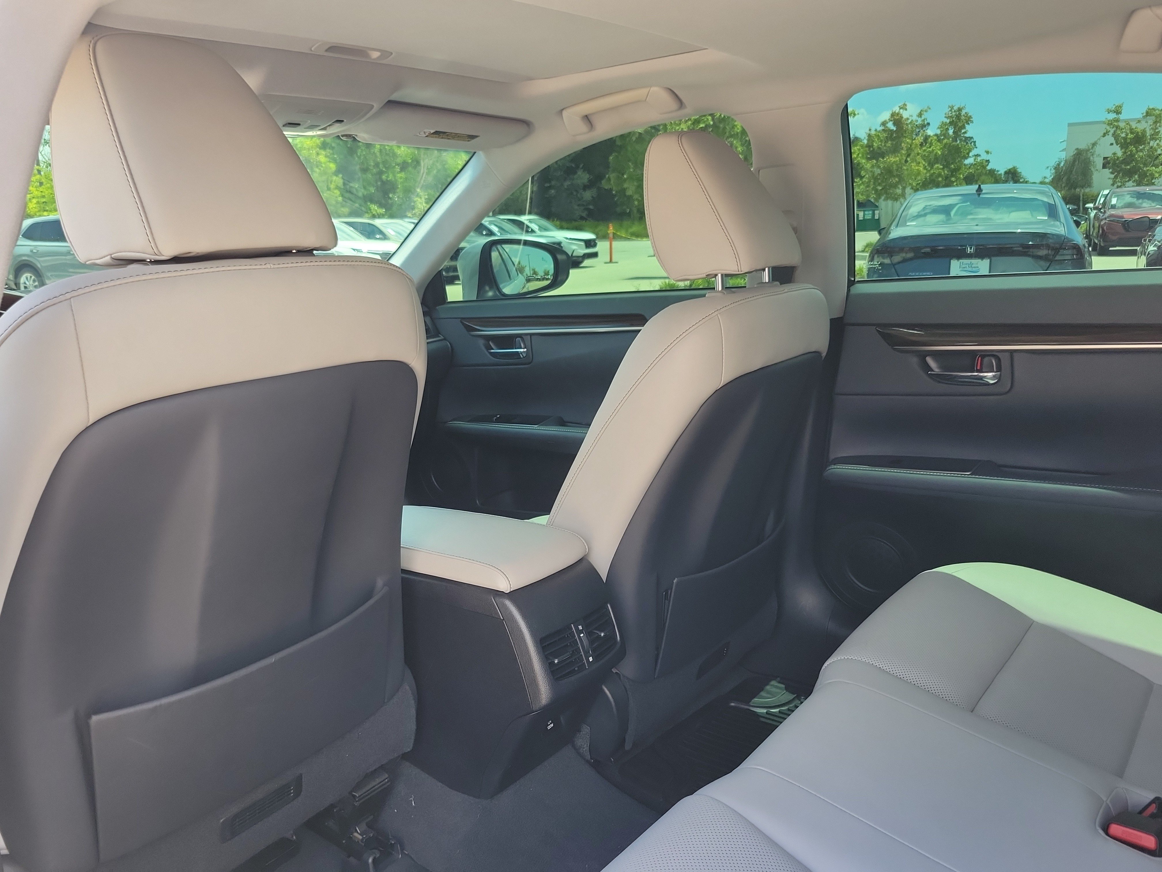 Used 2017 Lexus ES 350 w/ Premium Package FWD image 14