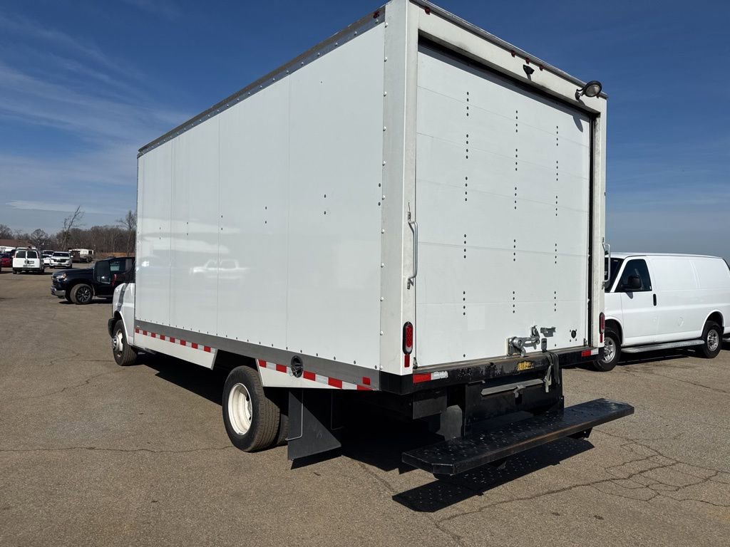 Used 2024 Chevrolet Express 3500 w/ Power Convenience Package image 2
