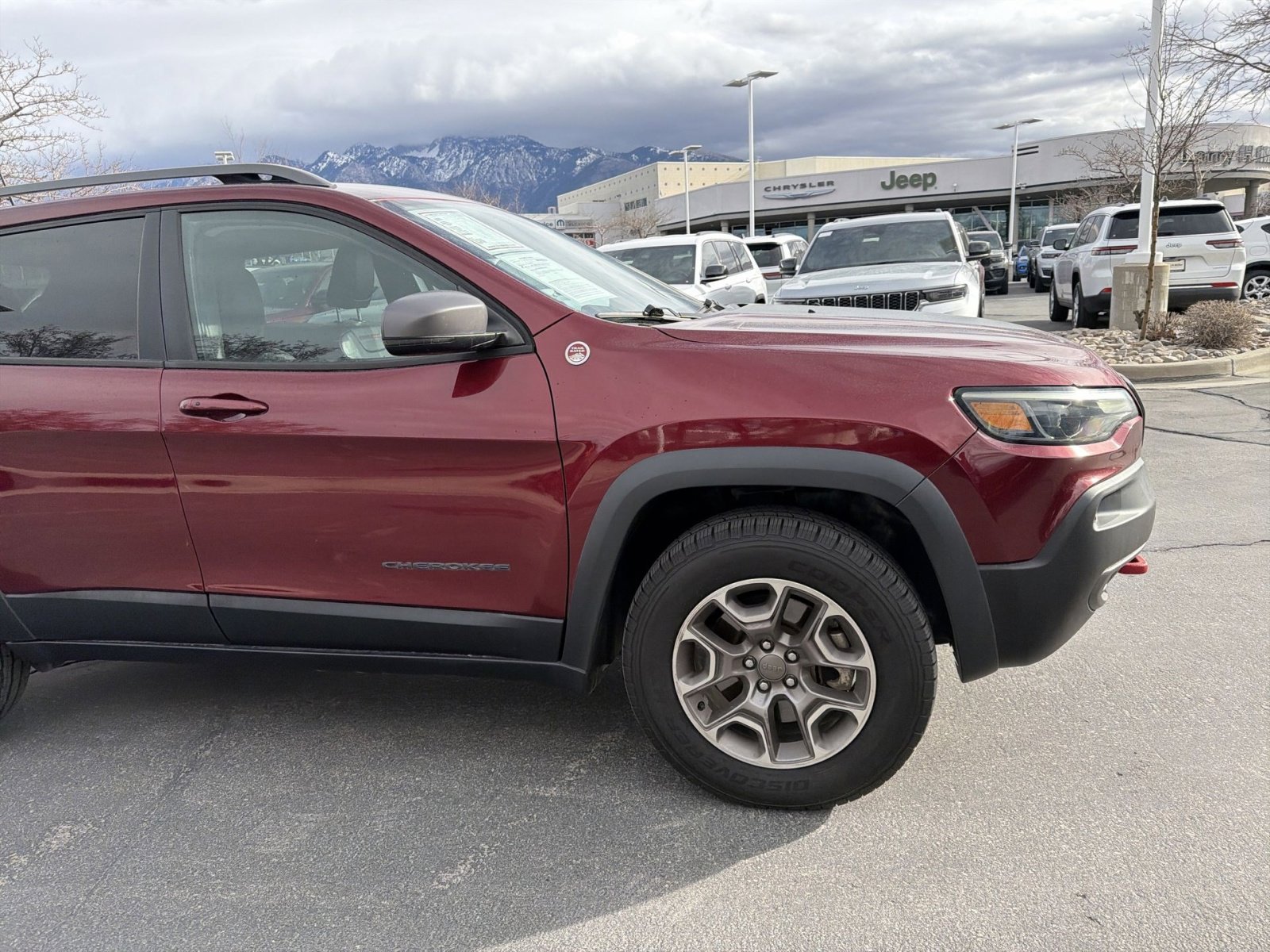 Used 2021 Jeep Cherokee Trailhawk w/ Comfort/Convenience Group image 15