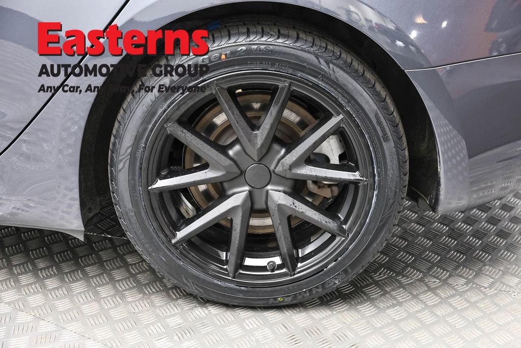 Used 2023 Tesla Model 3 Standard Range image 8
