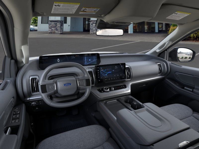 New 2025 Ford Expedition Active image 10