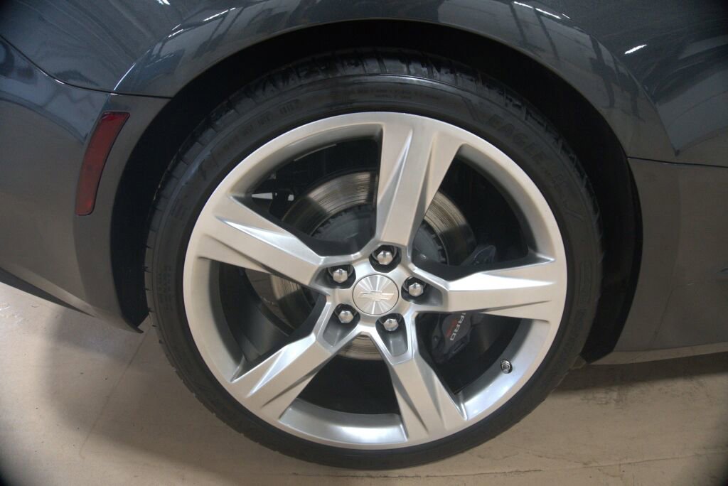 Used 2016 Chevrolet Camaro SS RWD image 29