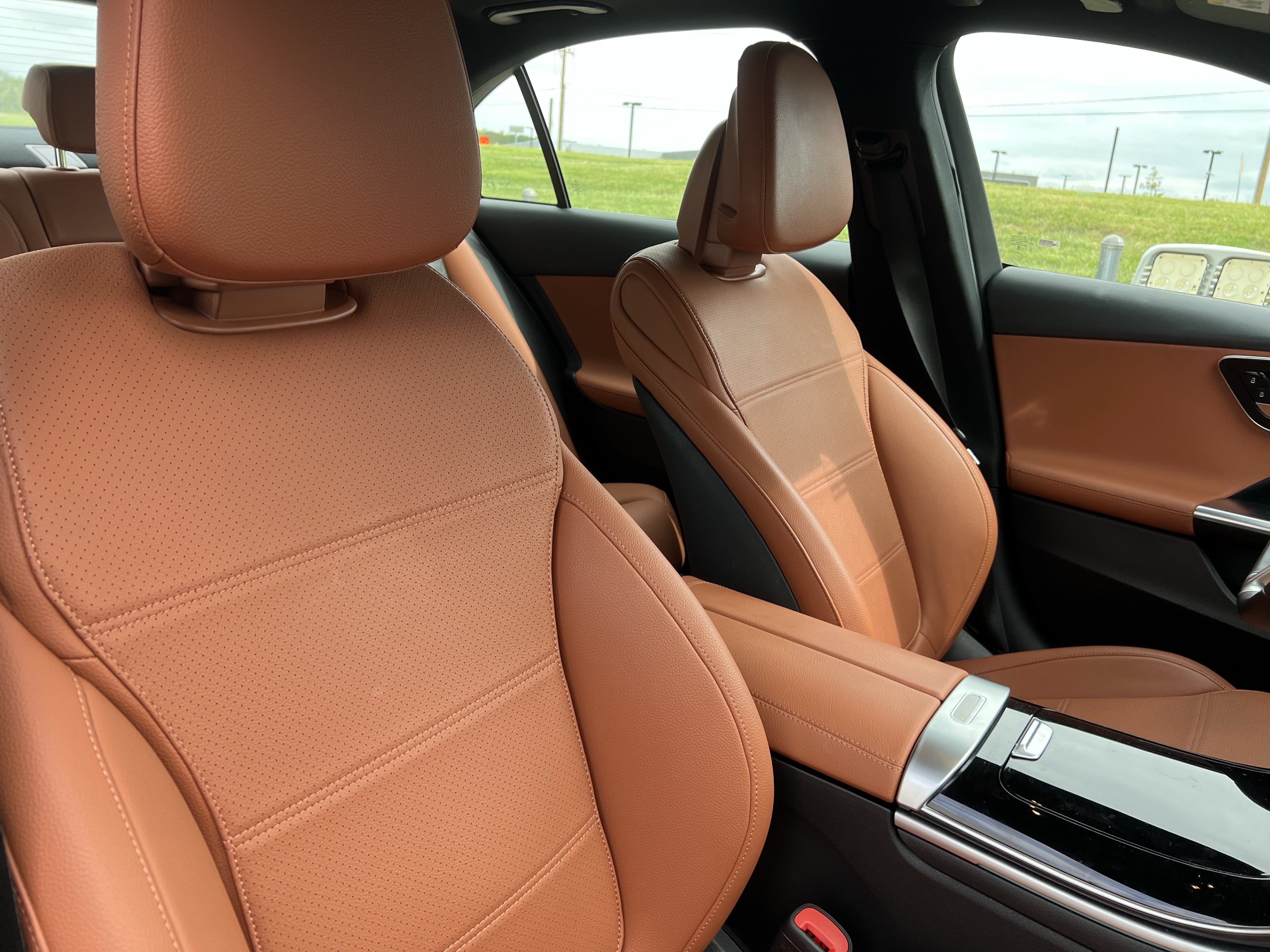 Used 2024 Mercedes-Benz C 300 Sedan image 35
