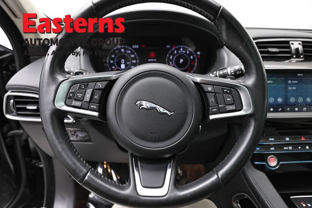 Used 2020 Jaguar F-PACE Prestige AWD/4WD image 10