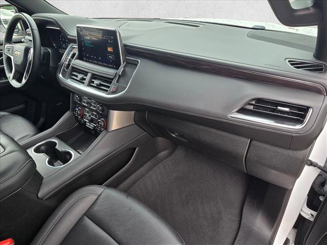 Used 2024 Chevrolet Suburban LT w/ Luxury Package RWD image 23