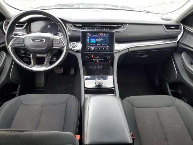 Used 2022 Jeep Grand Cherokee Laredo w/ Luxury Tech Group I AWD/4WD image 23