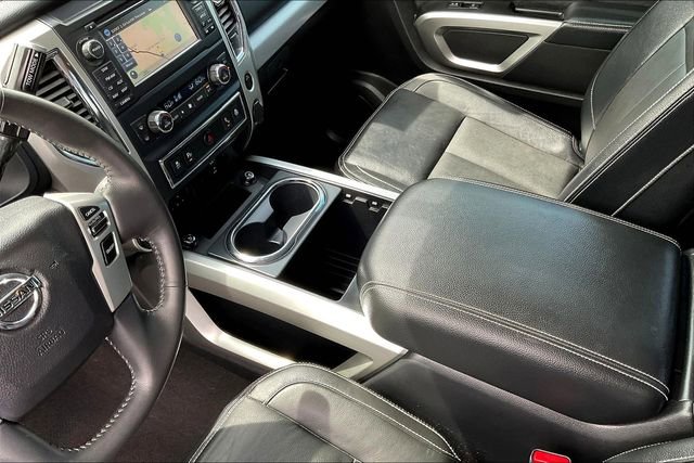 Used 2017 Nissan Titan PRO-4X w/ Pro-4x Convenience Package image 17