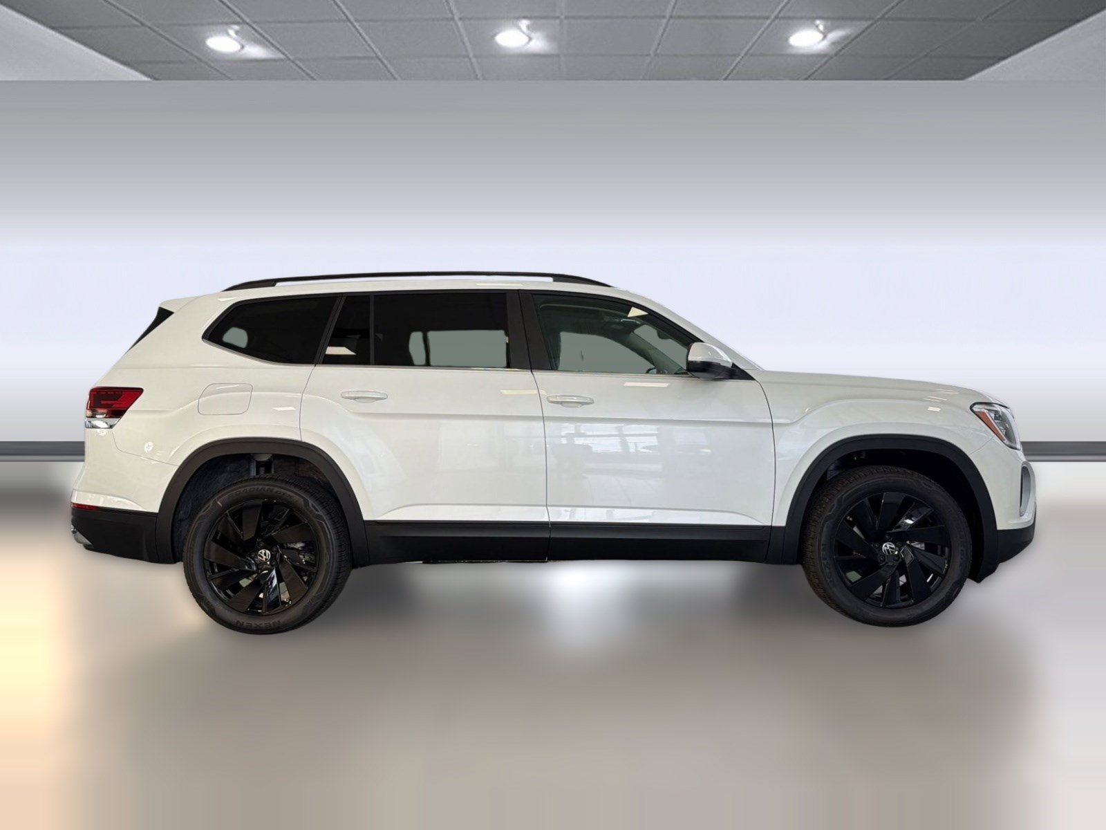 New 2026 Volkswagen Atlas SE FWD image 8