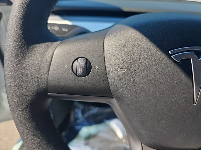 Used 2022 Tesla Model 3 Long Range AWD/4WD image 17