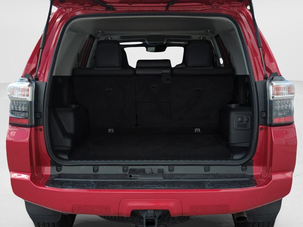 Used 2021 Toyota 4Runner SR5 Premium w/ Moonroof Package AWD/4WD image 9