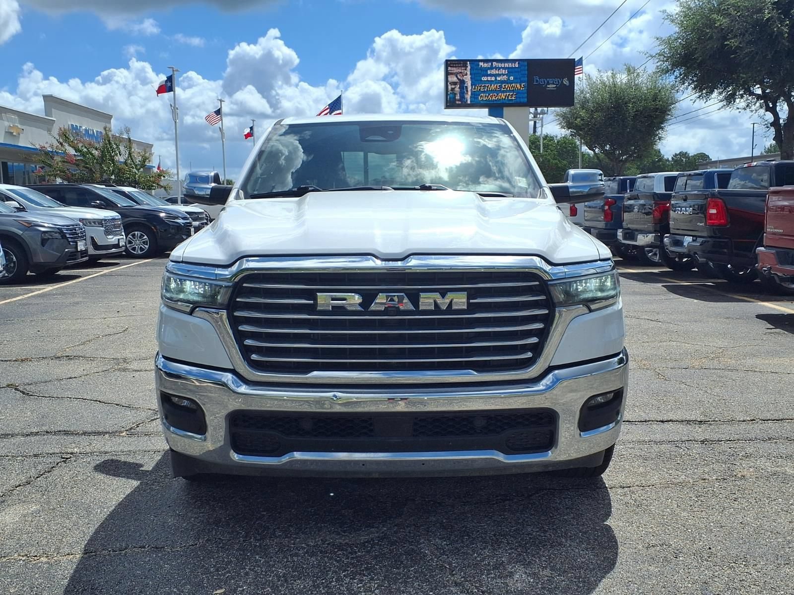 Used 2025 RAM 1500 Laramie AWD/4WD image 26