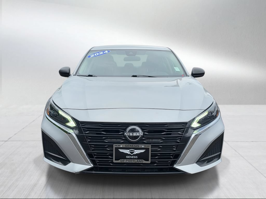 Used 2024 Nissan Altima 2.5 SV FWD image 8
