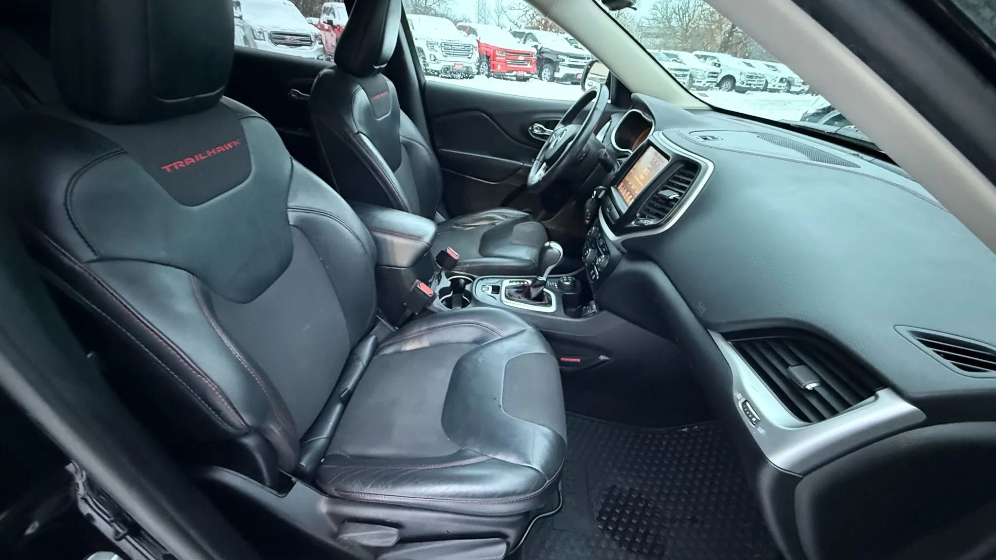 Used 2016 Jeep Cherokee Trailhawk image 31